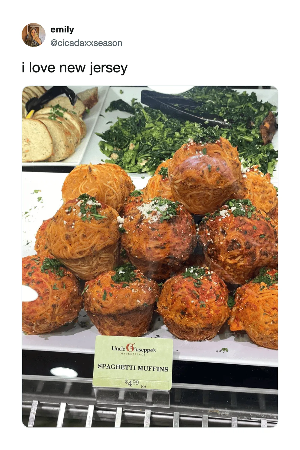 Spaghetti muffins on display with kale and bread in the background.