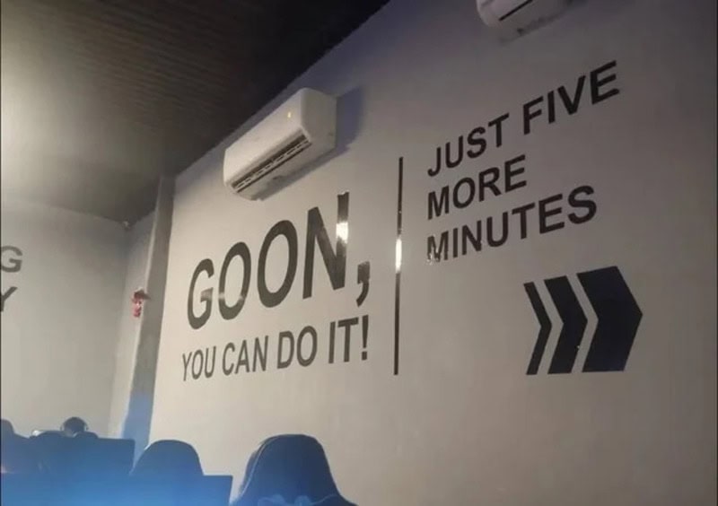 Goon, you can do it! Just five more minutes with arrows pointing right.