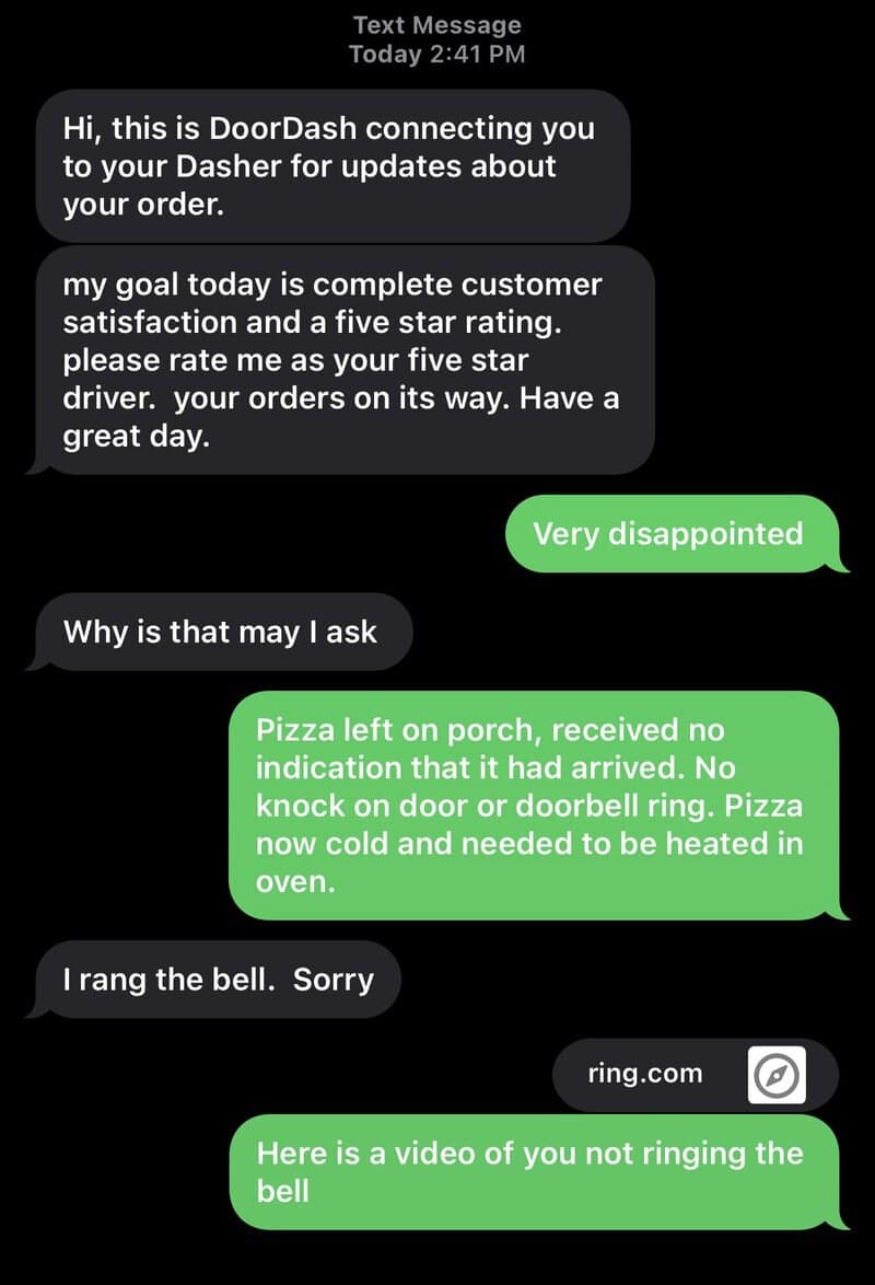Screenshot of a text message conversation about DoorDash and a missing pizza.